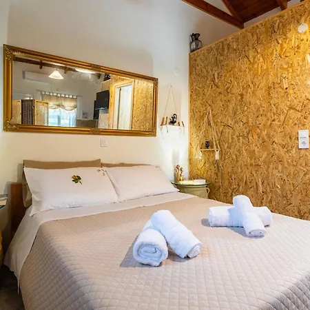 Sunny Two - Cozy Garden Escape