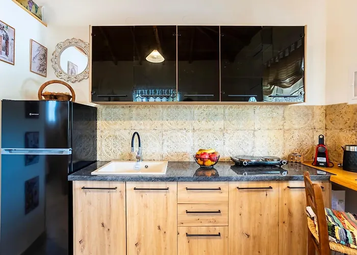 Sunny Two - Cozy Garden Escape