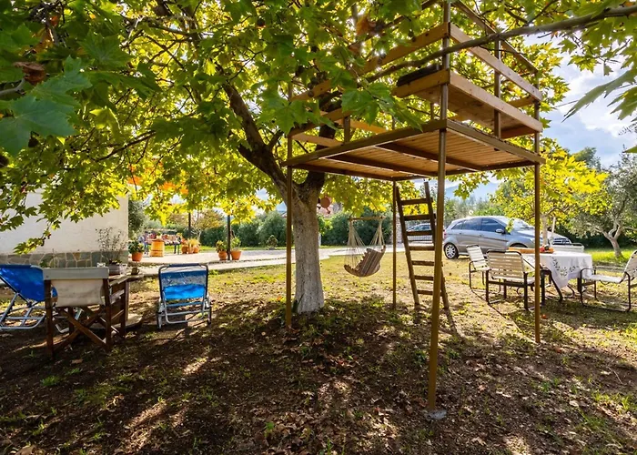 Sunny Two - Cozy Garden Escape Petalídhion