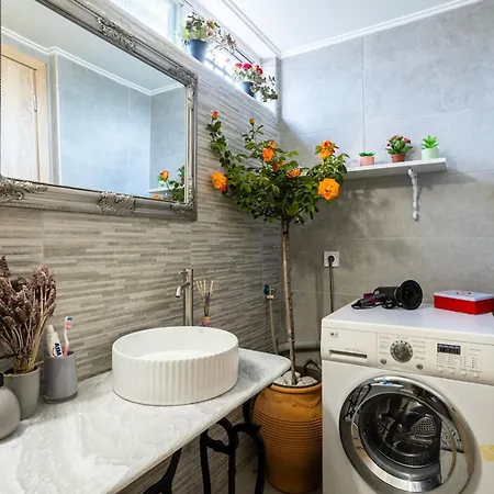 Sunny Two - Cozy Garden Escape Апартаменты