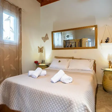 Sunny Two - Cozy Garden Escape Apartament Petalídhion